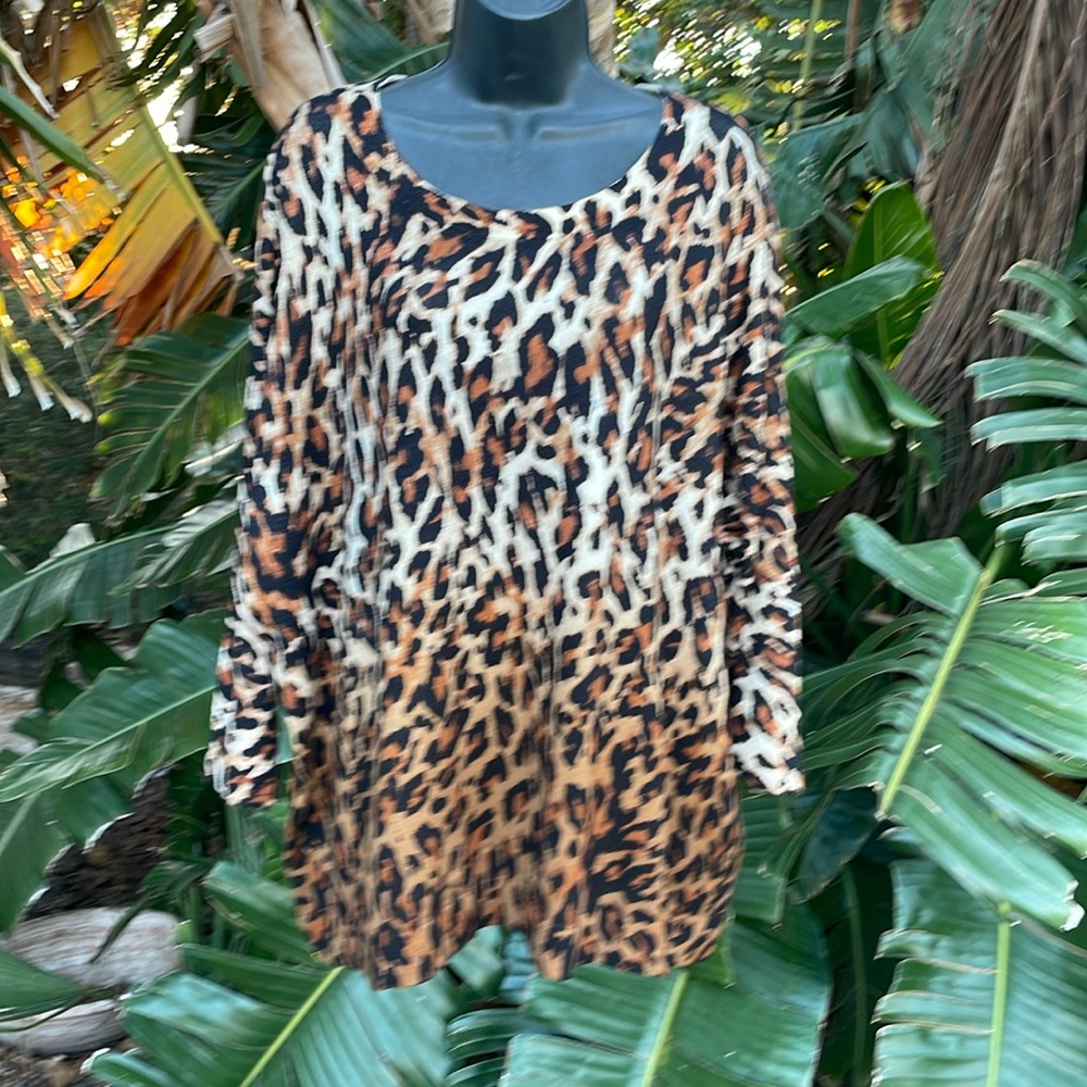 Chico’s leopard print knit top